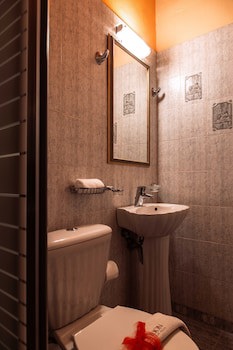 Ilion Hotel Suites