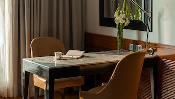 Intercontinental Marine Drive Mumbai, An Ihg Hotel