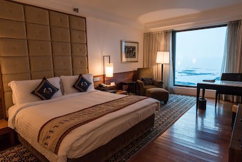Intercontinental Marine Drive Mumbai, An Ihg Hotel