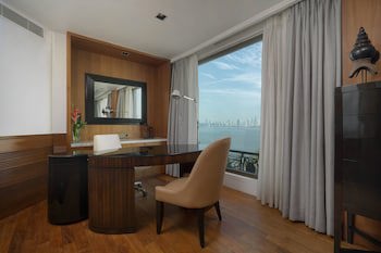 Intercontinental Marine Drive Mumbai, An Ihg Hotel