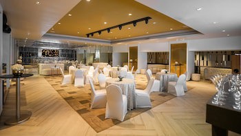 Intercontinental Marine Drive Mumbai, An Ihg Hotel