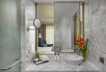 Intercontinental Marine Drive Mumbai, An Ihg Hotel