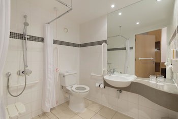 Ramada By Wyndham Wakefield