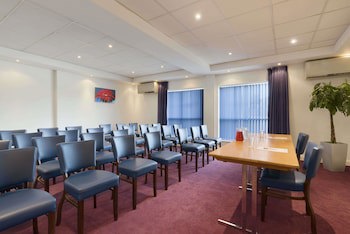 Ramada By Wyndham Wakefield