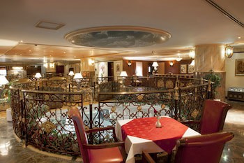 Landmark Plaza Hotel galeri fotoğrafı