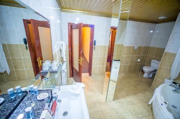 Bucharest Comfort Suites