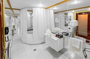 Bucharest Comfort Suites