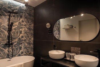 Bucharest Comfort Suites