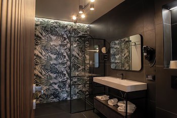 Bucharest Comfort Suites
