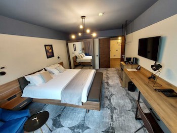 Bucharest Comfort Suites
