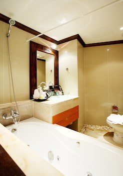 Club Bamboo Boutique Patong Beach Resort