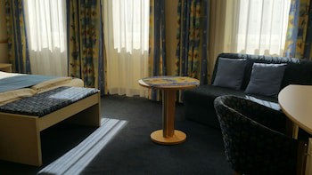City Partner Hotel Strauss galeri fotoğrafı