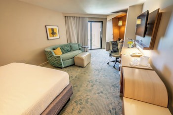Courtyard By Marriott Isla Verde Beach Resort