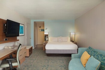 Courtyard By Marriott Isla Verde Beach Resort
