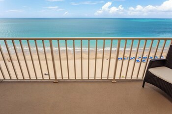Courtyard By Marriott Isla Verde Beach Resort