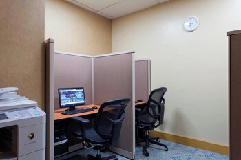 Courtyard By Marriott Isla Verde Beach Resort