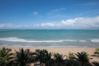 Courtyard By Marriott Isla Verde Beach Resort