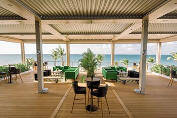 Courtyard By Marriott Isla Verde Beach Resort