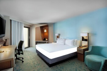 Courtyard By Marriott Isla Verde Beach Resort