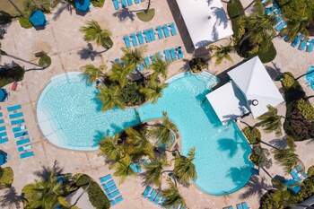 Courtyard By Marriott Isla Verde Beach Resort