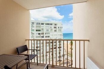 Courtyard By Marriott Isla Verde Beach Resort
