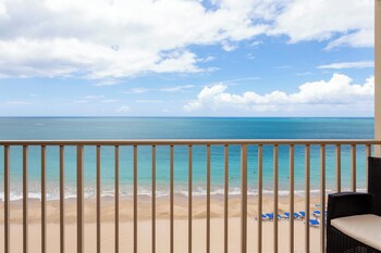 Courtyard By Marriott Isla Verde Beach Resort