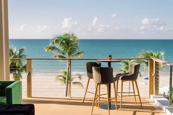 Courtyard By Marriott Isla Verde Beach Resort