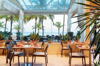 Courtyard By Marriott Isla Verde Beach Resort
