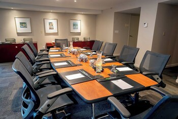 Courtyard By Marriott Isla Verde Beach Resort
