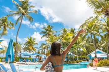 Courtyard By Marriott Isla Verde Beach Resort
