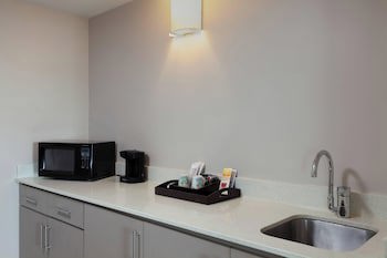 Courtyard By Marriott Isla Verde Beach Resort