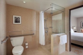 Courtyard By Marriott Isla Verde Beach Resort