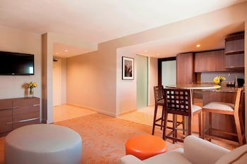 Courtyard By Marriott Isla Verde Beach Resort