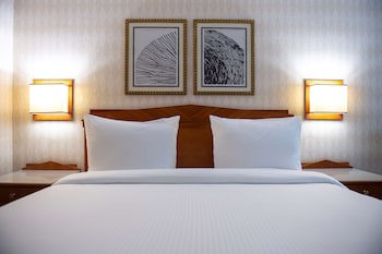 Radisson Blu Martinez Hotel, Beirut
