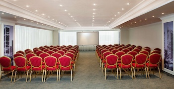 Radisson Blu Martinez Hotel, Beirut