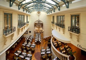 Radisson Blu Martinez Hotel, Beirut