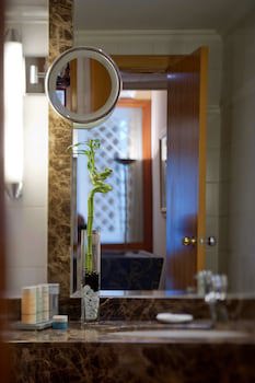 Radisson Blu Martinez Hotel, Beirut