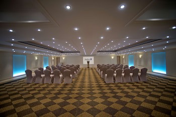 Radisson Blu Martinez Hotel, Beirut