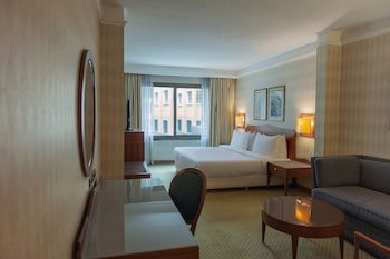 Radisson Blu Martinez Hotel, Beirut