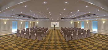 Radisson Blu Martinez Hotel, Beirut