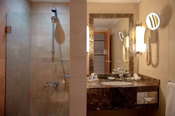 Radisson Blu Martinez Hotel, Beirut