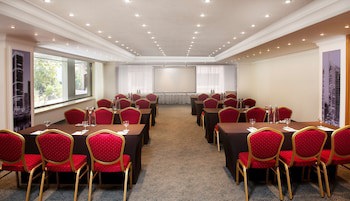 Radisson Blu Martinez Hotel, Beirut