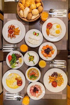 Radisson Blu Martinez Hotel, Beirut