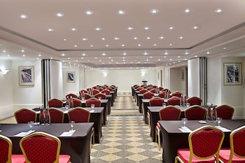 Radisson Blu Martinez Hotel, Beirut