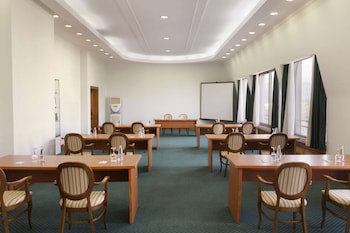 Ramada By Wyndham Plovdiv Trimontium