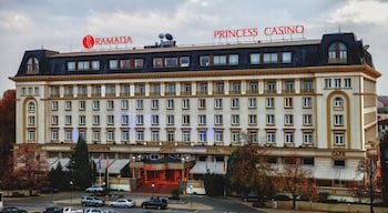 Ramada By Wyndham Plovdiv Trimontium