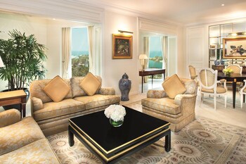The Ritz-Carlton, Bahrain