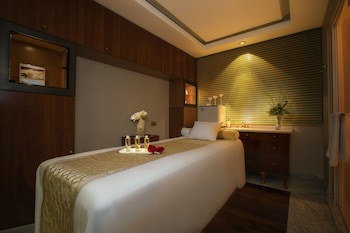 The Ritz-Carlton, Bahrain