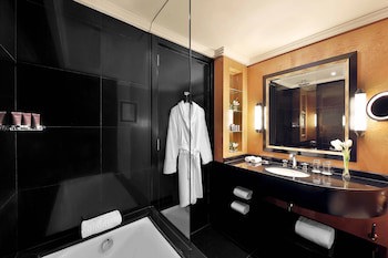The Ritz-Carlton, Bahrain