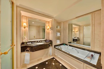The Ritz-Carlton, Bahrain